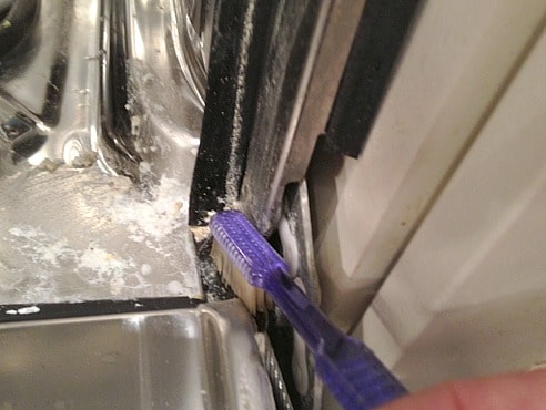 5 Dishwasher Not Cleaning Clean With A Toothbrush