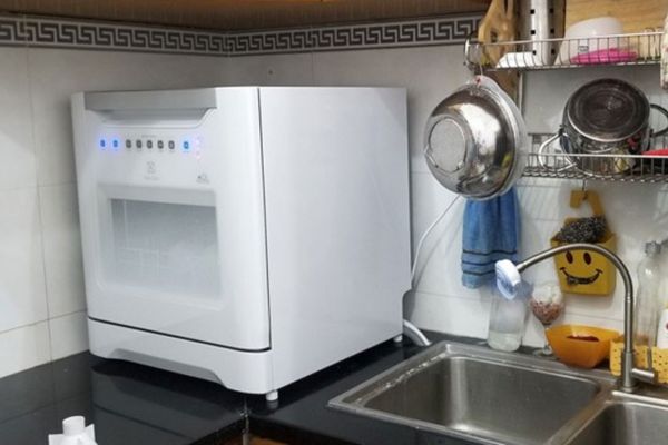 may rua bat 8 bo electrolux