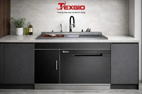 Máy rửa bát liền chậu TGUMF11S lắp trong hệ tủ bếp, tích hợp chậu rửa, vòi nước, khay ráo và khoang máy phía dưới